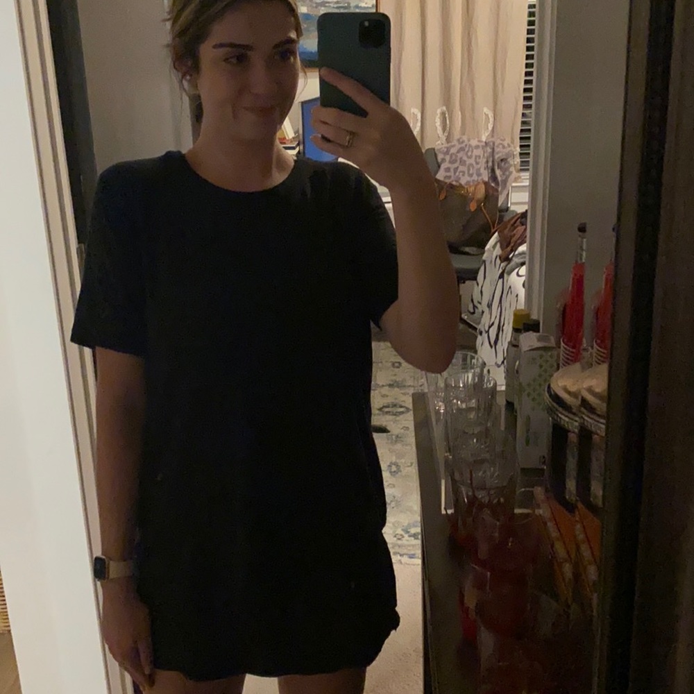 Plain dark gray tee shirt